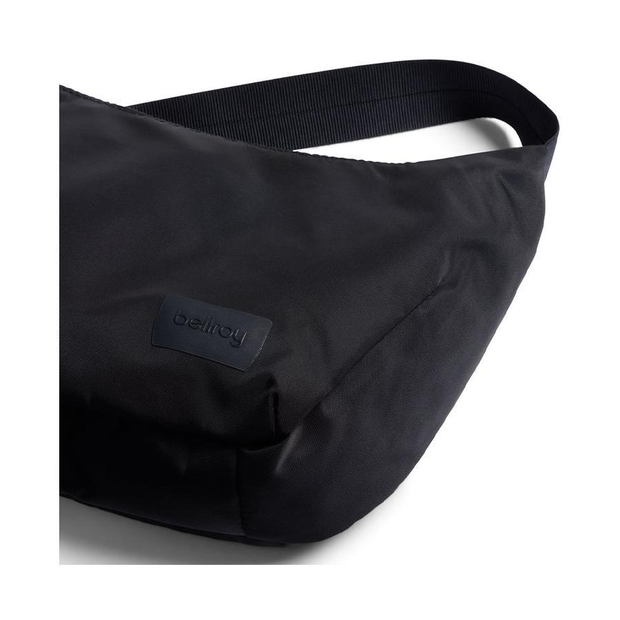 Bellroy Laneway Crescent Bag 2.5L Ink Ink