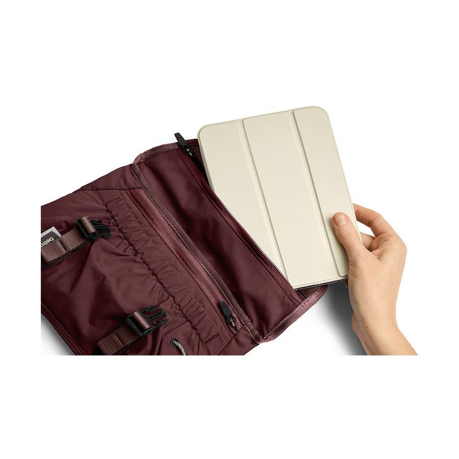 Bellroy Cinch Mini Messenger Burgundy Burgundy