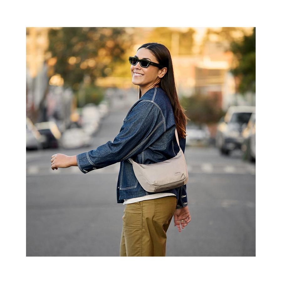 Bellroy Laneway Crescent Bag 2.5L Fawn Fawn