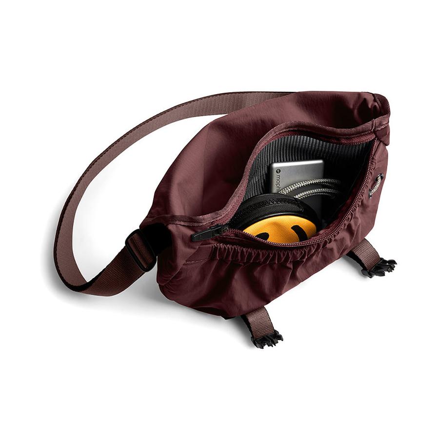 Bellroy Cinch Mini Messenger Burgundy Burgundy