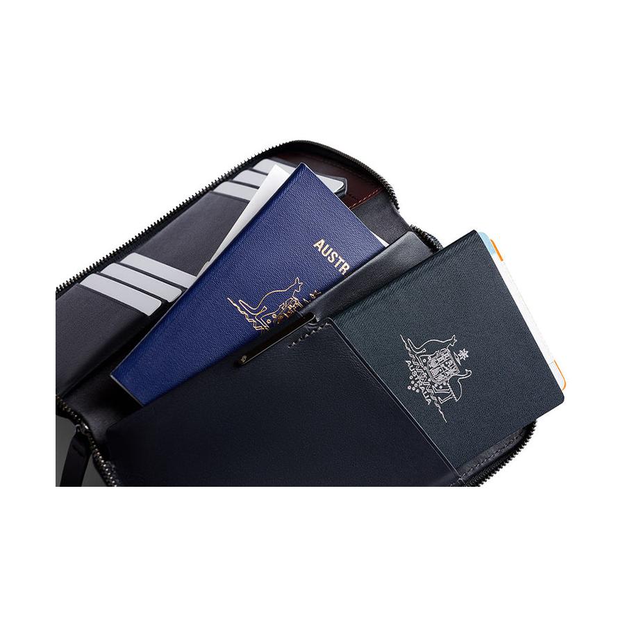 Bellroy Travel Folio Second Edition Deep Plum Deep Plum