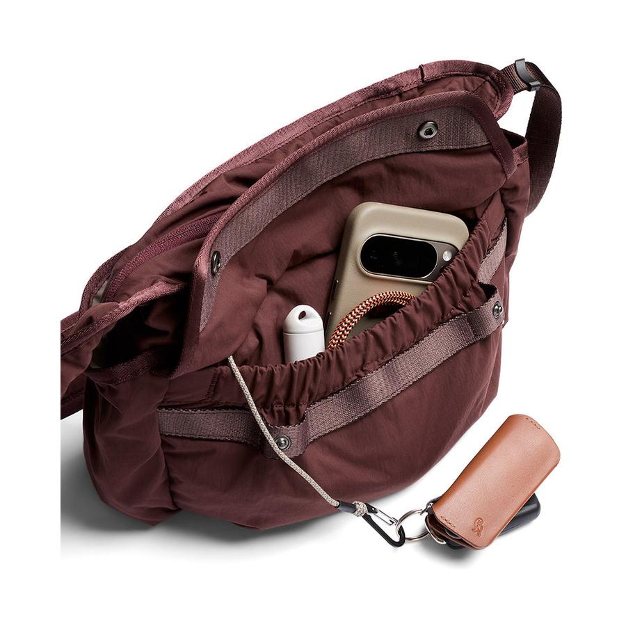 Bellroy Cinch Sling Burgundy Burgundy