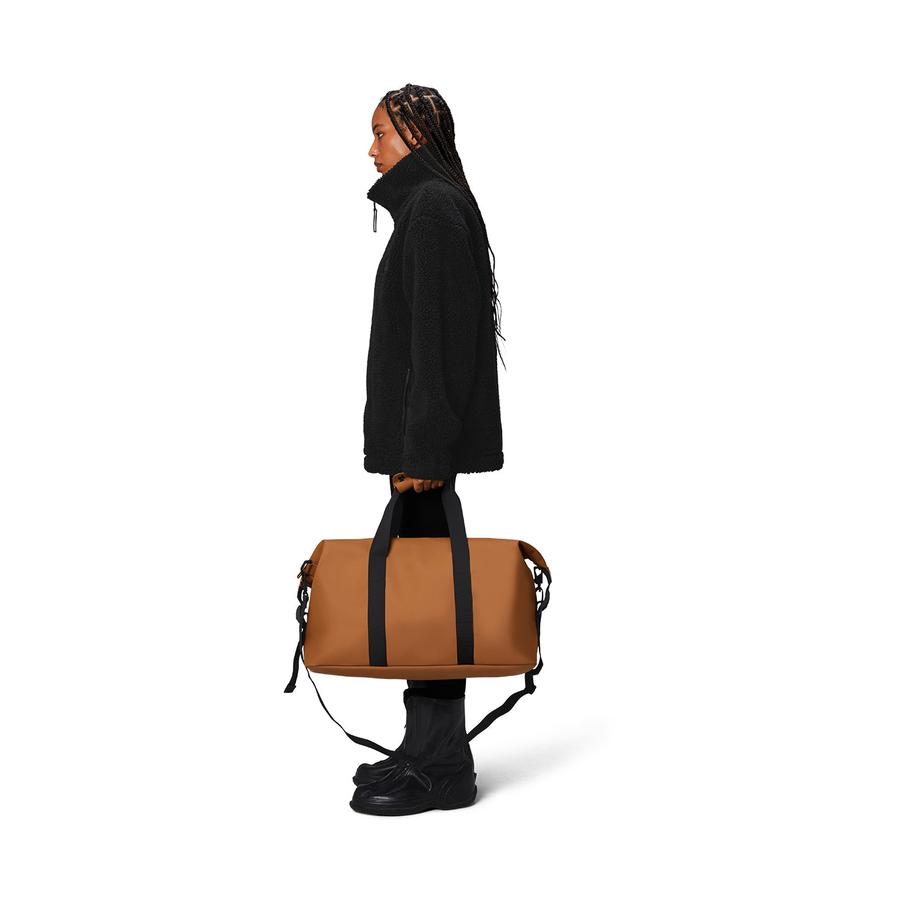 Rains Hilo Weekend Bag Rust Rust