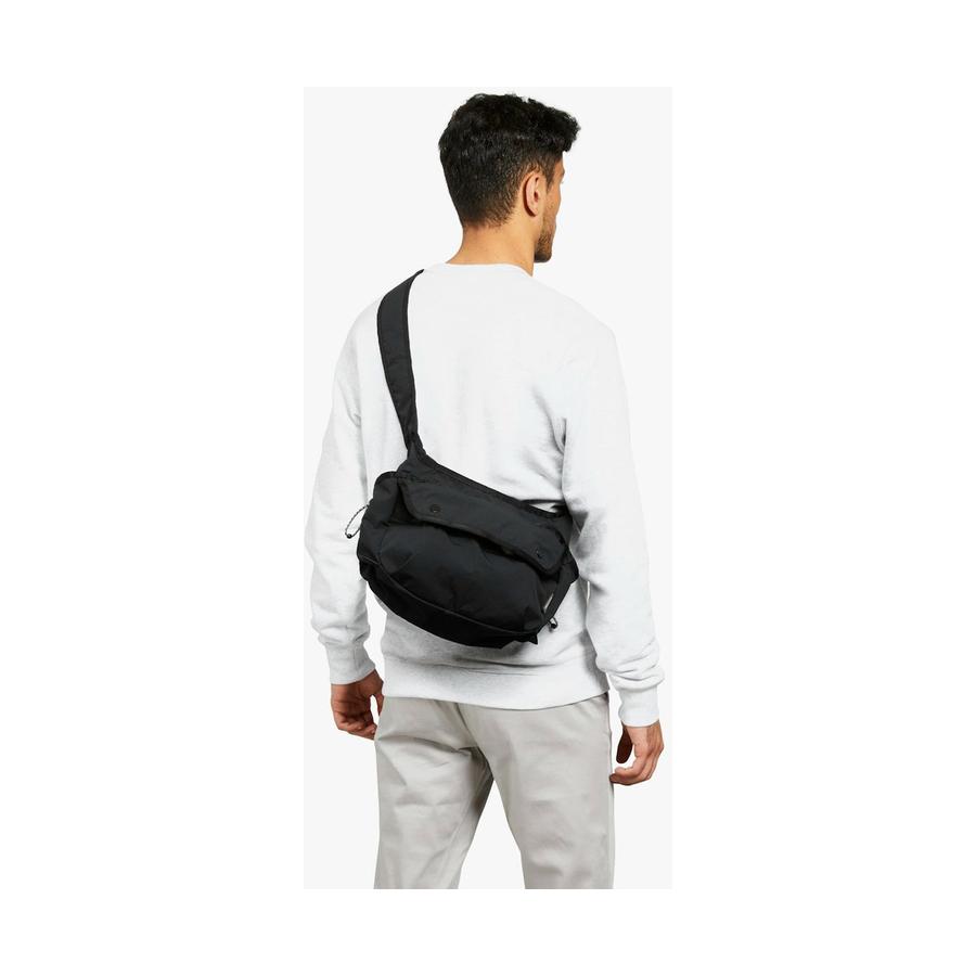 Bellroy Cinch Sling Black Black