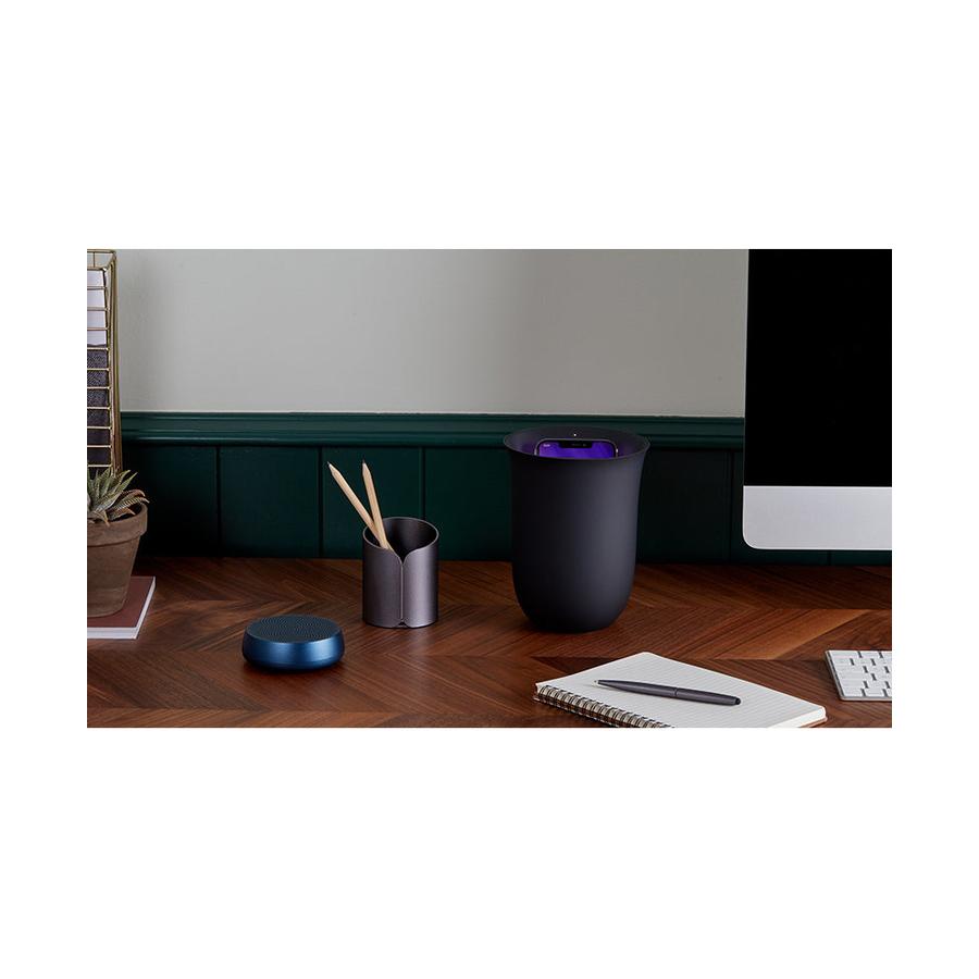 Lexon Oblio Wireless Charging Station Matte Black Matte Black