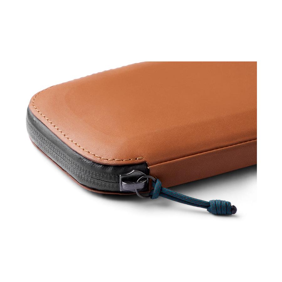 Bellroy All-Conditions Phone Pocket Bronze Bronze