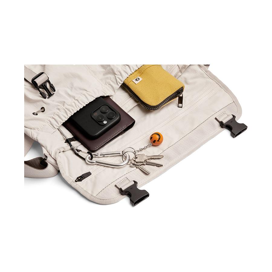 Bellroy Cinch Messenger Oat Oat