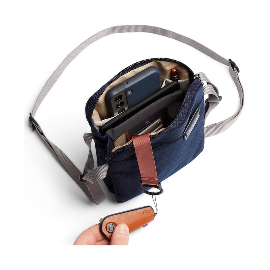 Bellroy City Pouch Navy Navy