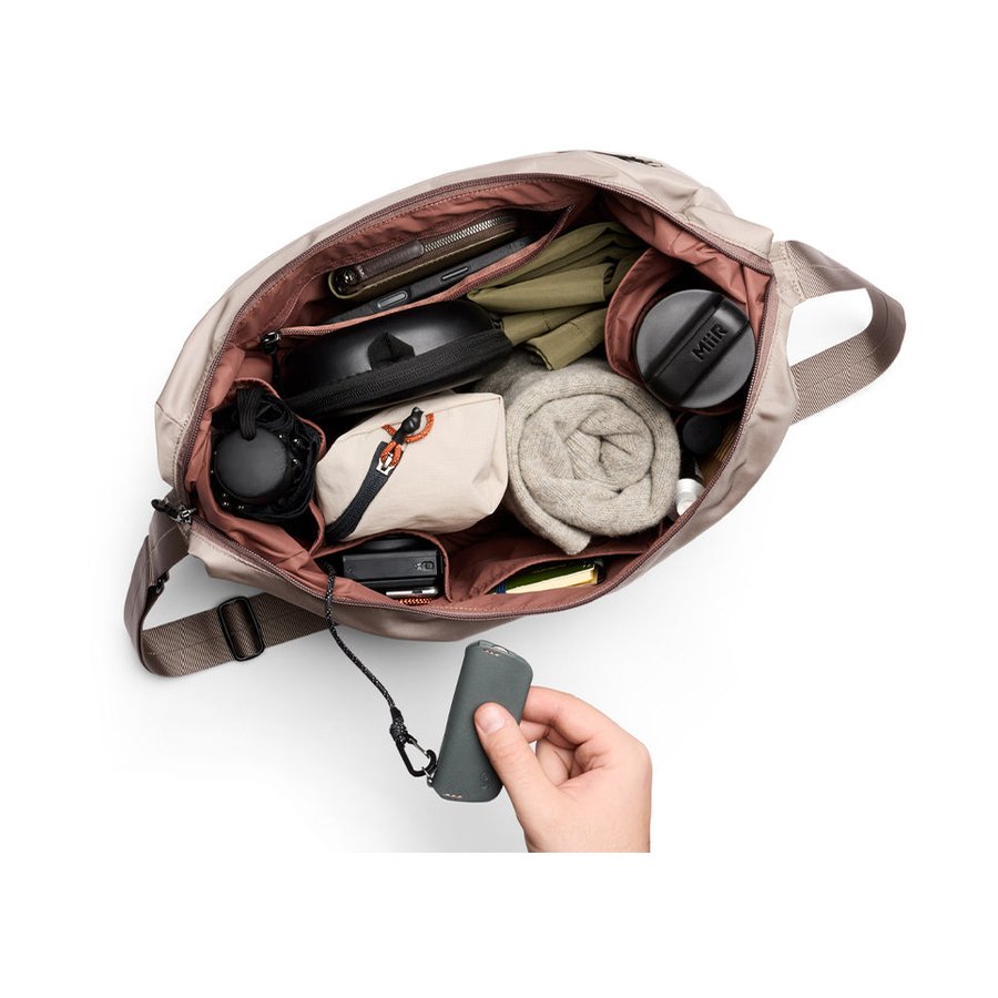 Bellroy Laneway Crescent Bag 12L Fawn Fawn