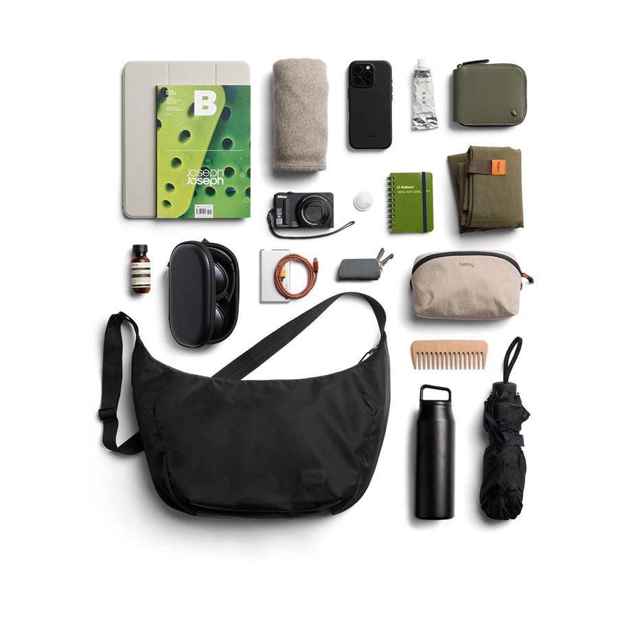 Bellroy Laneway Crescent Bag 12L Ink Ink