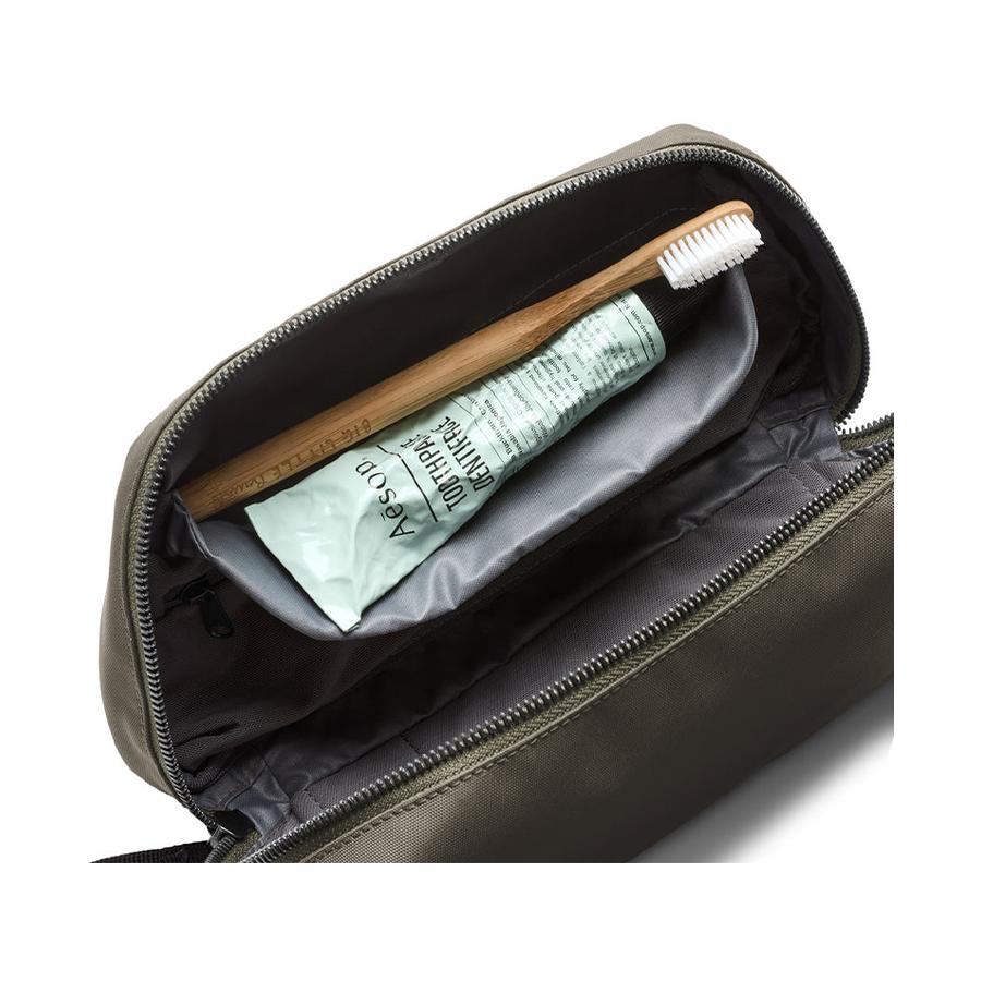Bellroy Toiletry Kit Plus Sea Kelp Sea Kelp