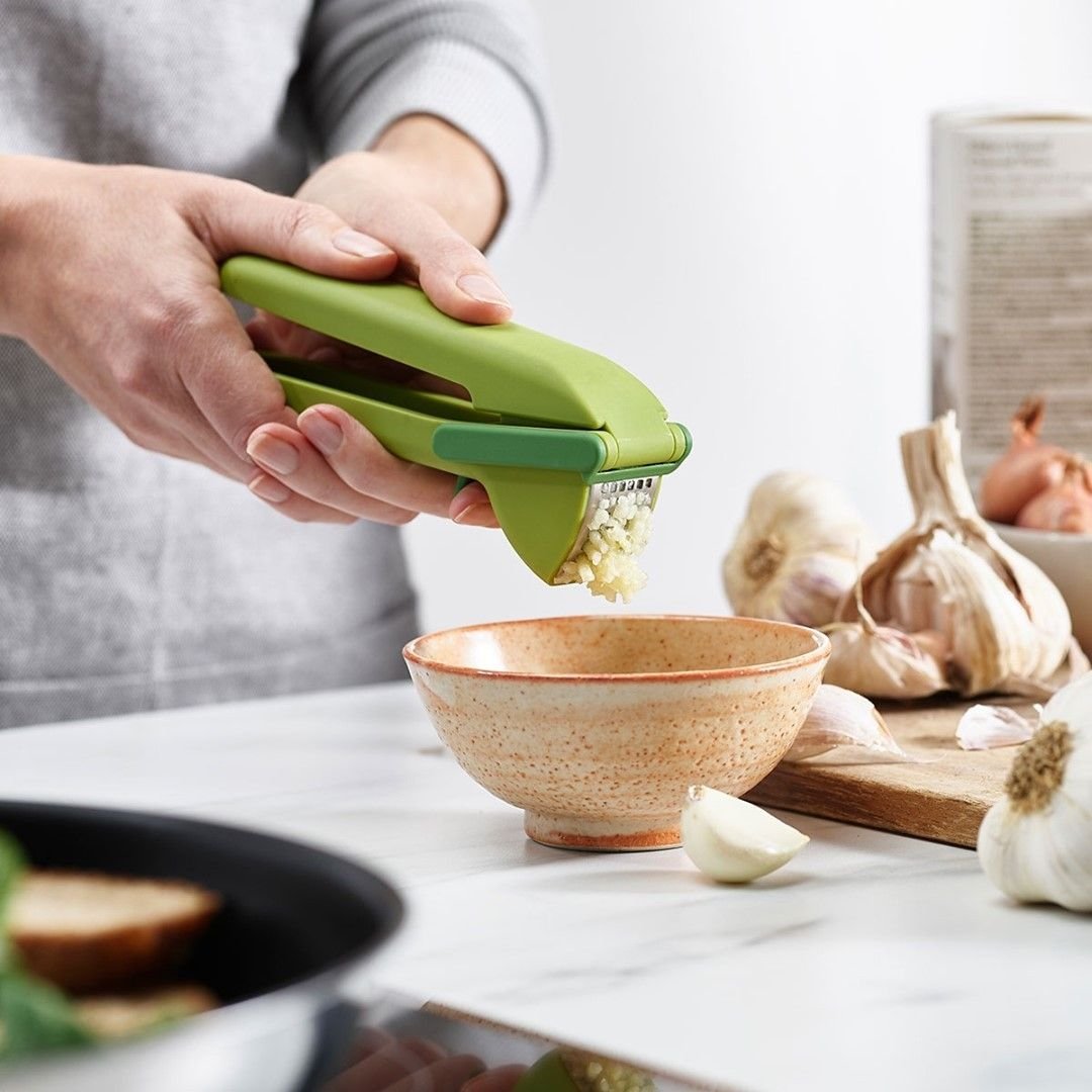 Joseph Joseph Knives & Utensils