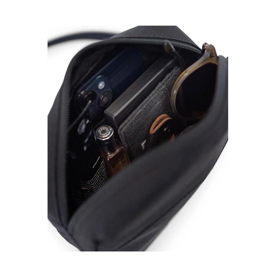 Herschel Classic Crossbody Bag Navy Navy