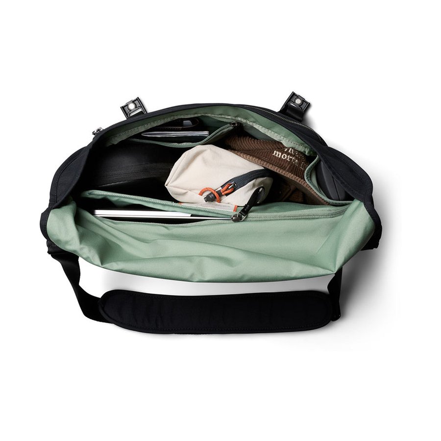 Bellroy Classic Messenger Black Black