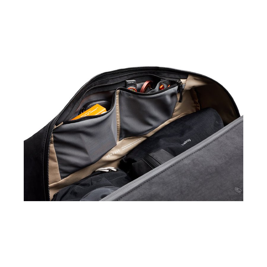 Bellroy Venture Duffle 55L Black Black