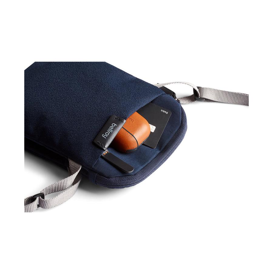 Bellroy City Pouch Navy Navy