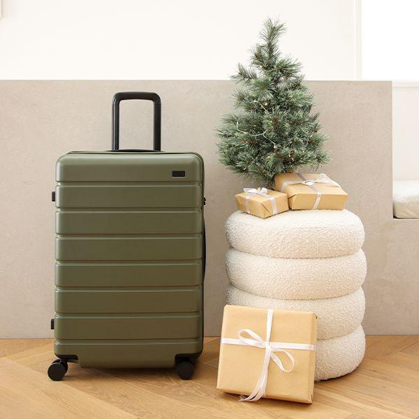 Christmas Gift Guide for Travel Lovers 2023