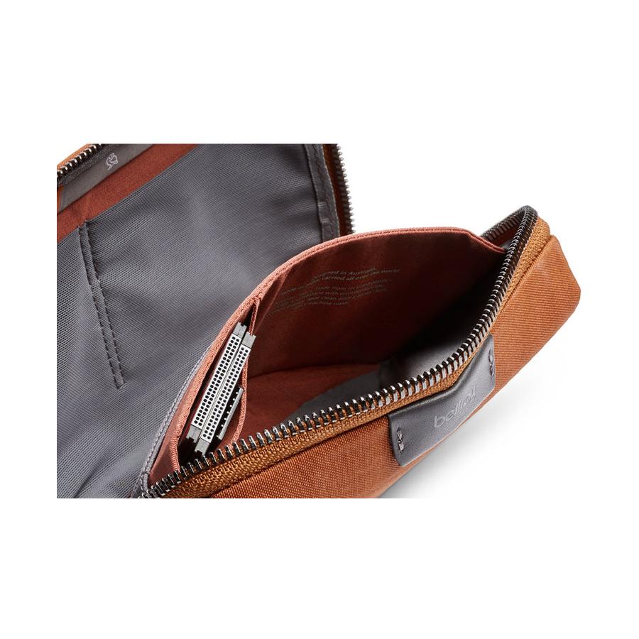 Bellroy Tech Kit Compact Bronze Bronze
