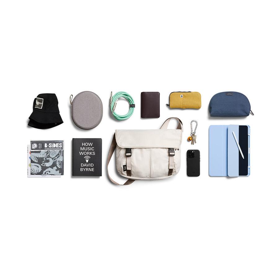 Bellroy Cinch Messenger Oat Oat