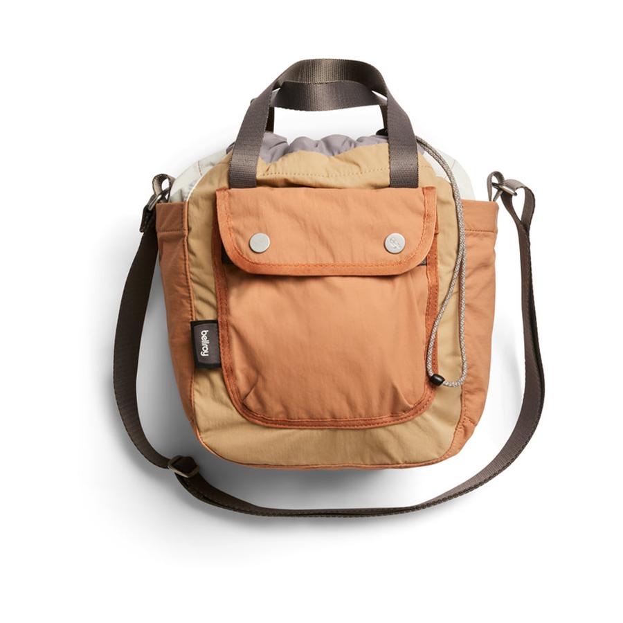 Bellroy Cinch Bucket Bag Sand Dune Sand Dune