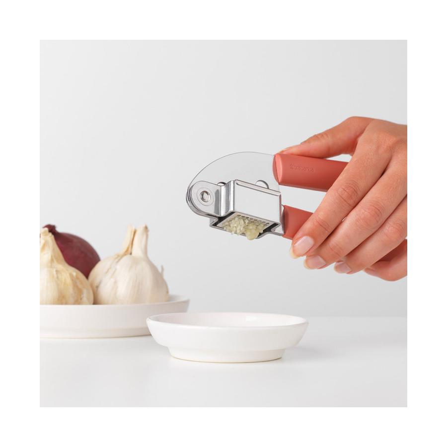 Brabantia Tasty+ Garlic Press Terracotta Pink Terracotta Pink