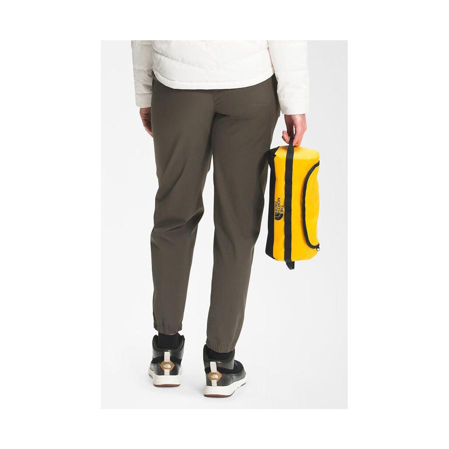 The North Face Base Camp Large Toiletry Kit Summit Gold Summit Gold