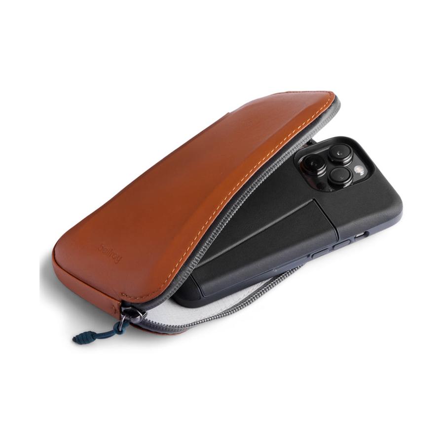 Bellroy All-Conditions Phone Pocket Plus Bronze Bronze