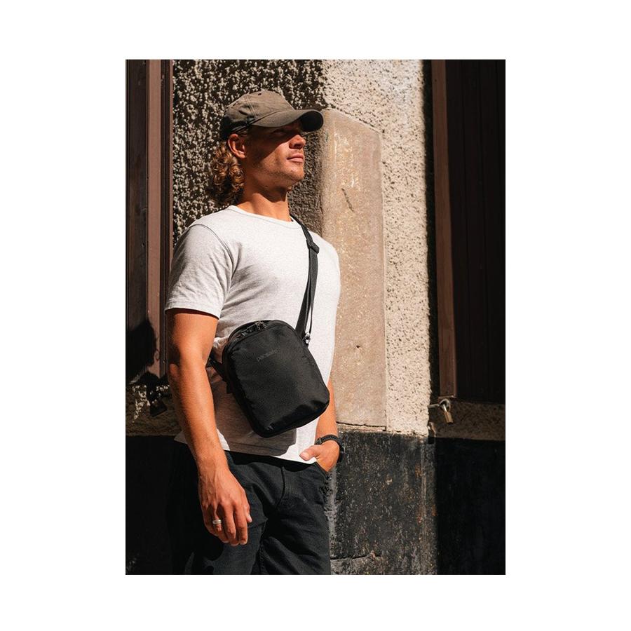 Pacsafe V Anti-Theft Companion Crossbody Jet Black Jet Black