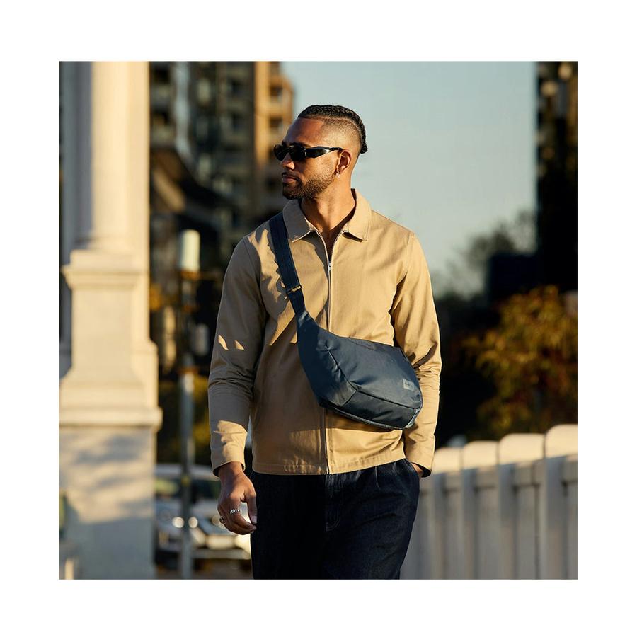 Bellroy Laneway Crescent Bag 7L Blue Steel Blue Steel