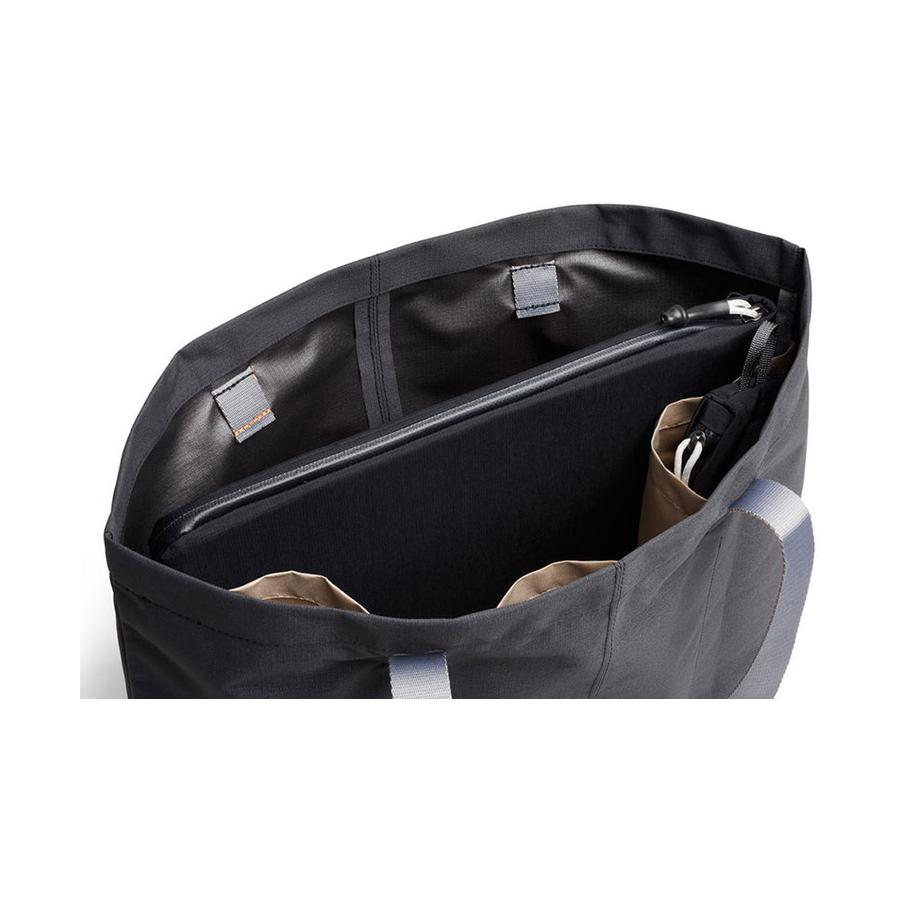 Bellroy Lite 16" Laptop Sleeve Black Black