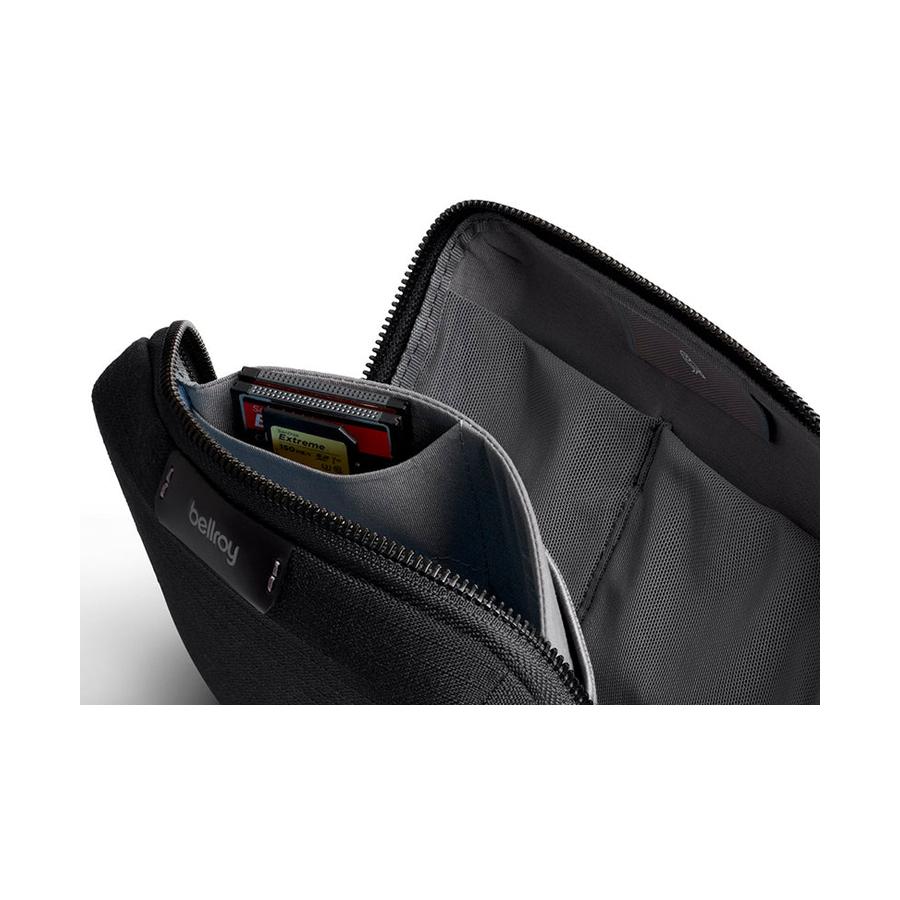 Bellroy Tech Kit Compact Black Black