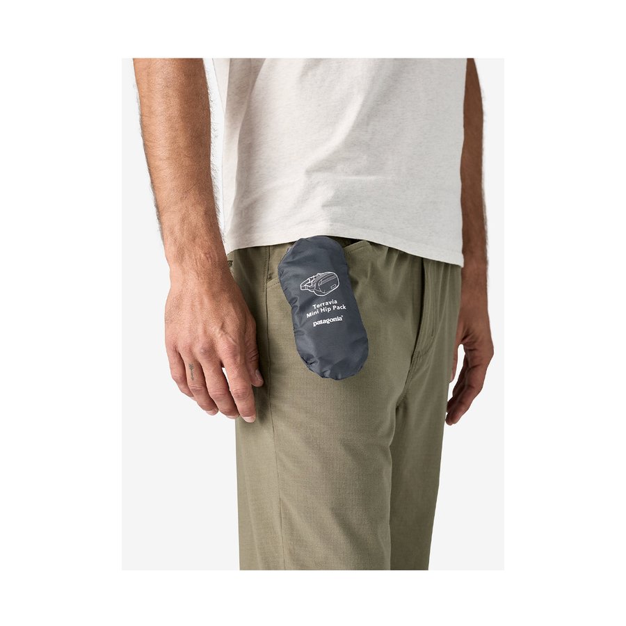 Patagonia Terravia Mini Hip Pack 1L Black Black