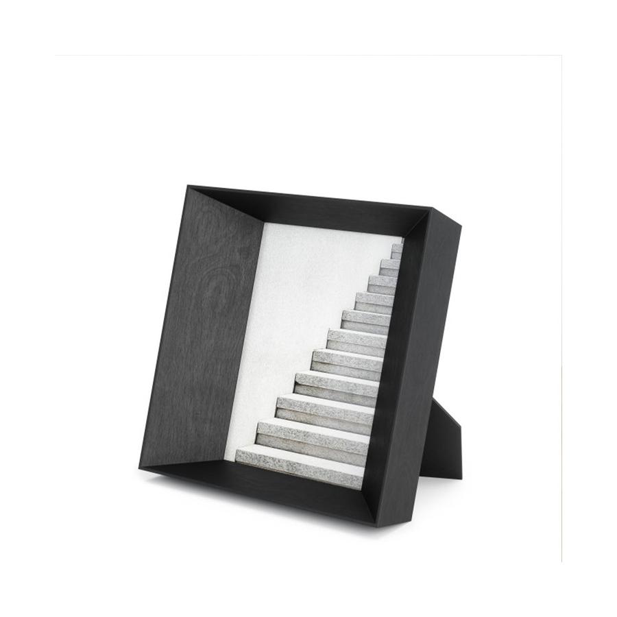 Umbra Lookout Picture Frame (13cm x 18cm) Black Black