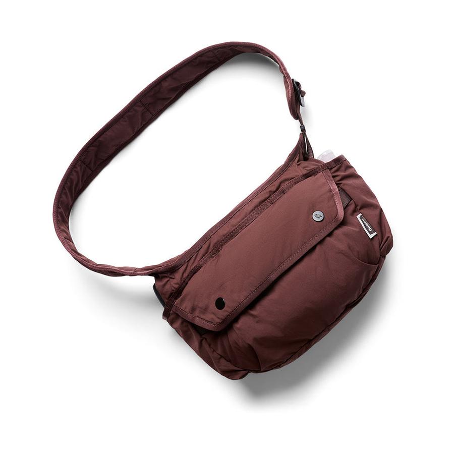 Bellroy Cinch Sling Burgundy Burgundy