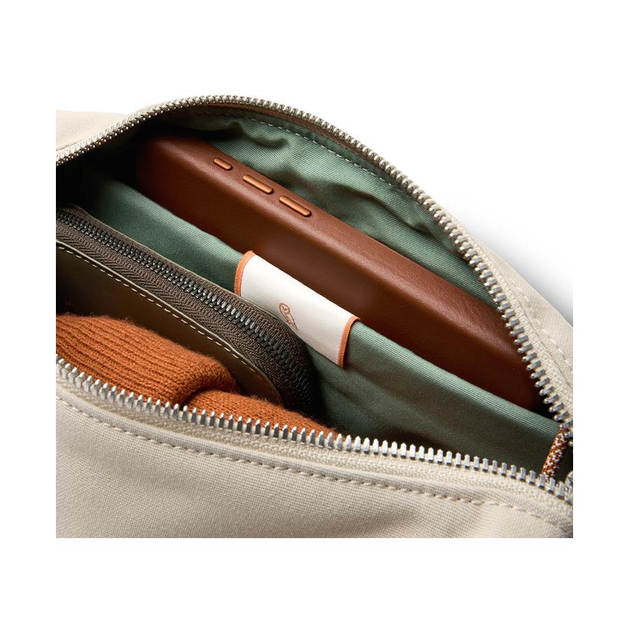 Bellroy Classic Sling 3L Tahini Tahini
