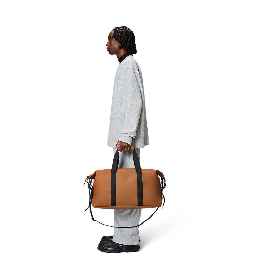 Rains Hilo Weekend Bag Rust Rust