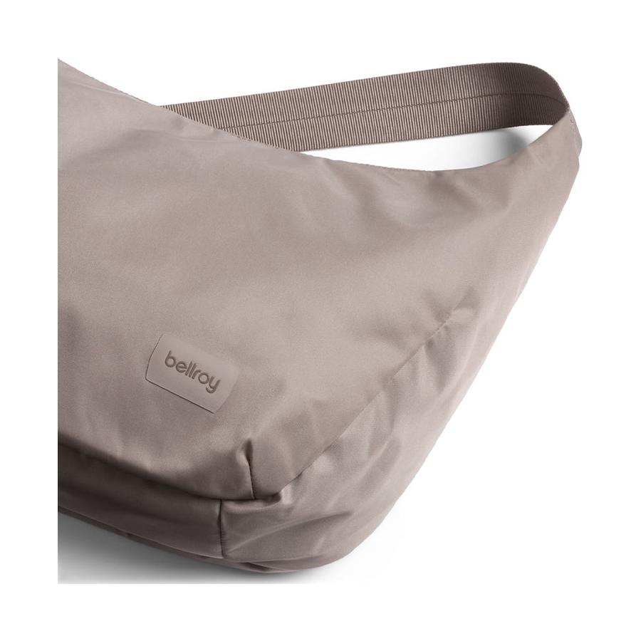 Bellroy Laneway Crescent Bag 7L Fawn Fawn