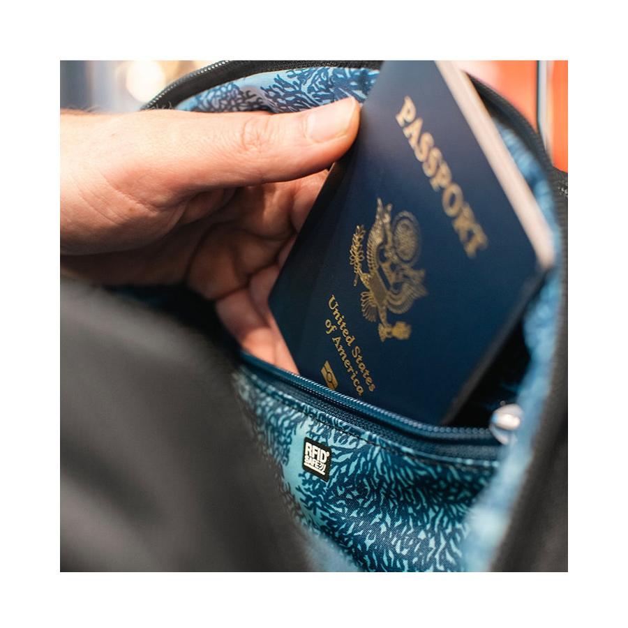 Pacsafe Metrosafe LS450 ECONYL Anti-Theft Recycled Backpack Deep Ocean Deep Ocean