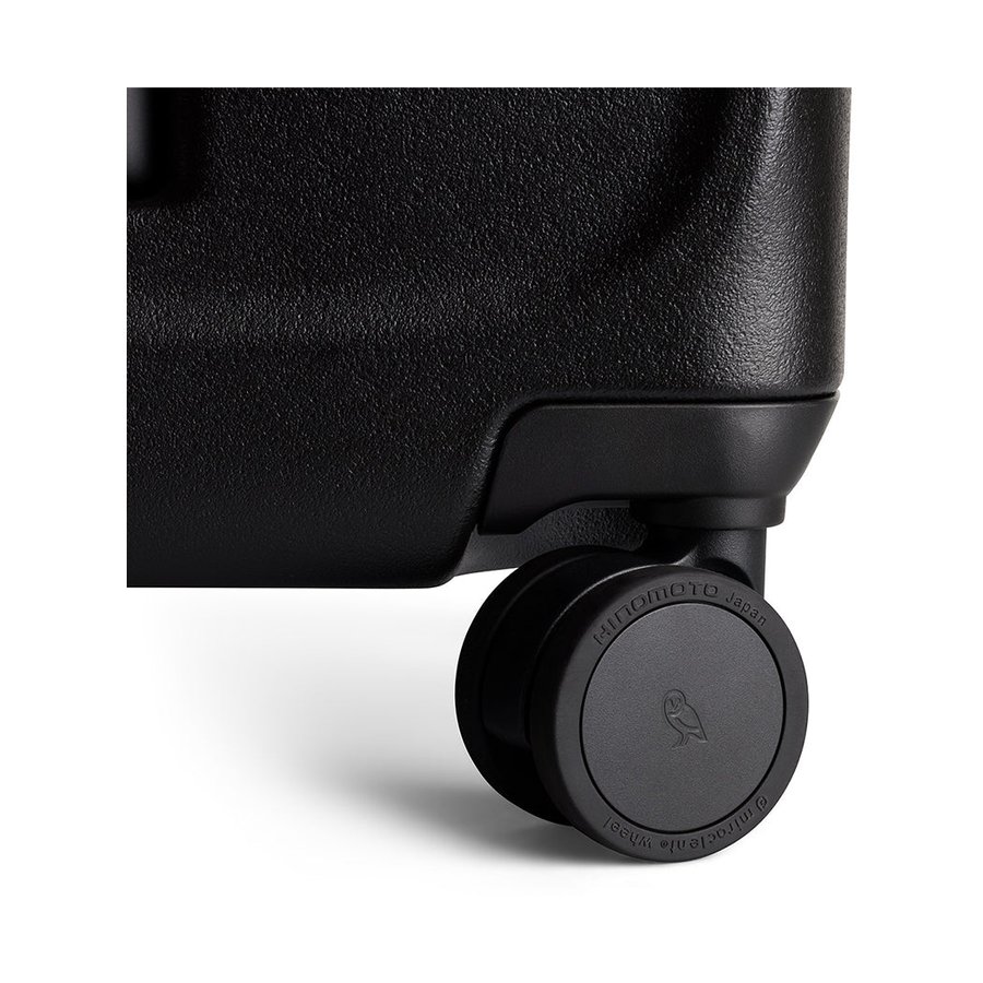 Bellroy Transit 68cm Hardside Check-In Suitcase Black Black