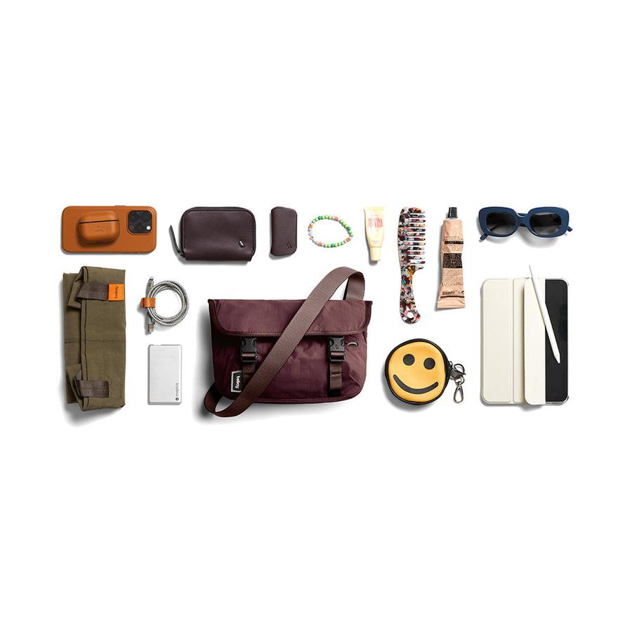 Bellroy Cinch Mini Messenger Burgundy Burgundy