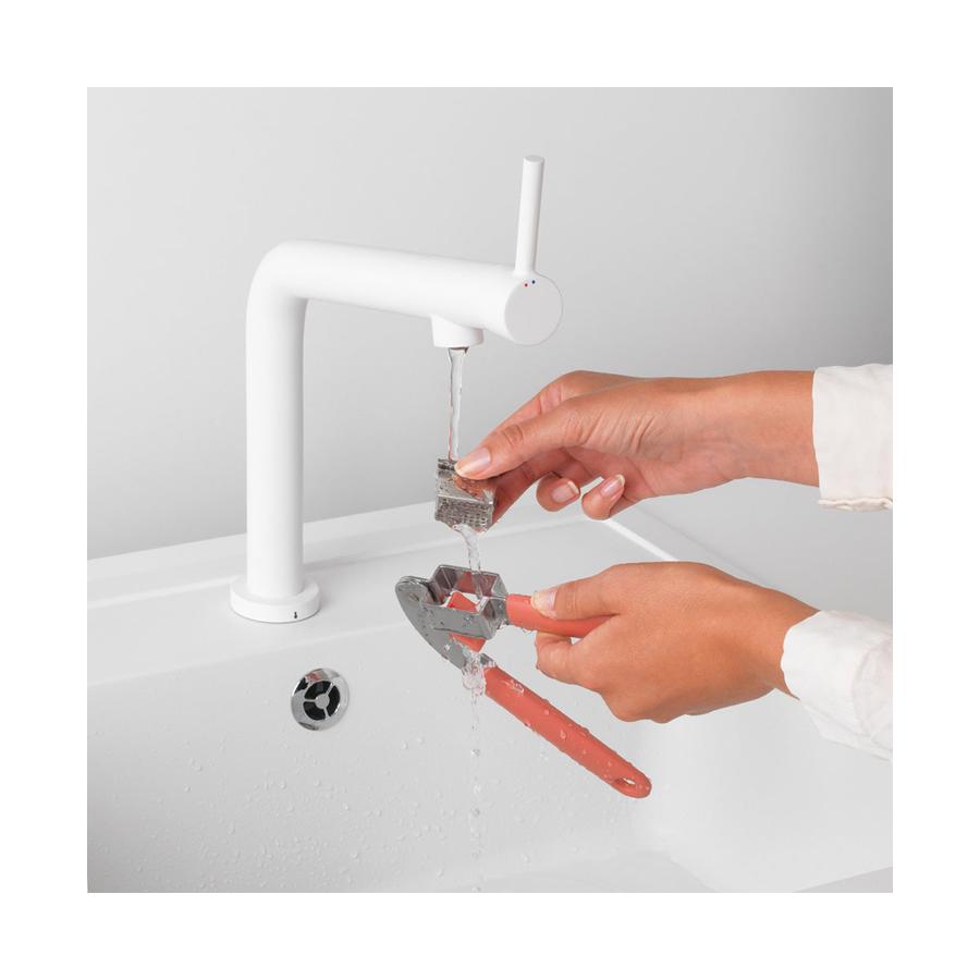 Brabantia Tasty+ Garlic Press Terracotta Pink Terracotta Pink