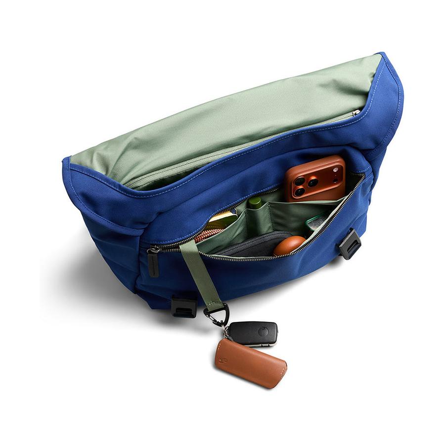 Bellroy Classic Messenger Indigo Indigo