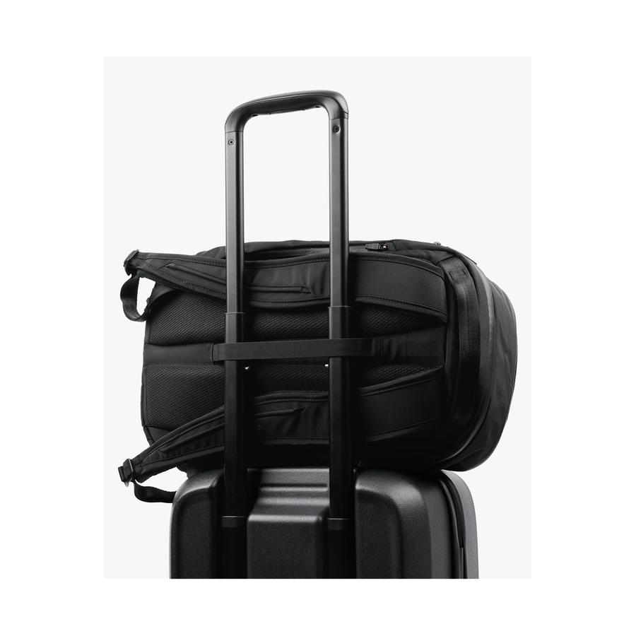 Bellroy Transit 58cm Hardside Carry-On Plus Suitcase Black Black
