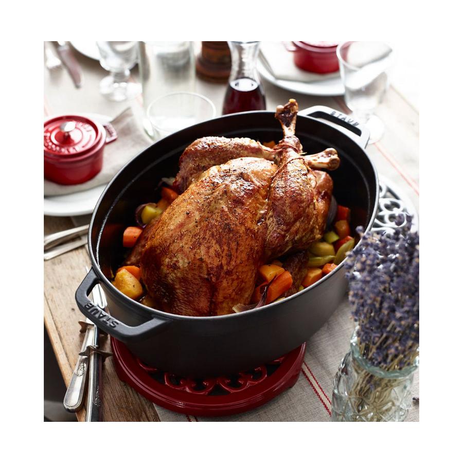 Staub 31cm (5.5L) Oval Cocotte Black Black