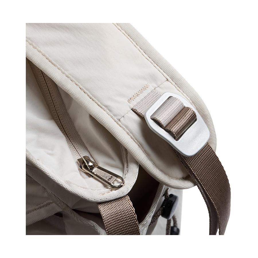 Bellroy Cinch Sling Oat Oat