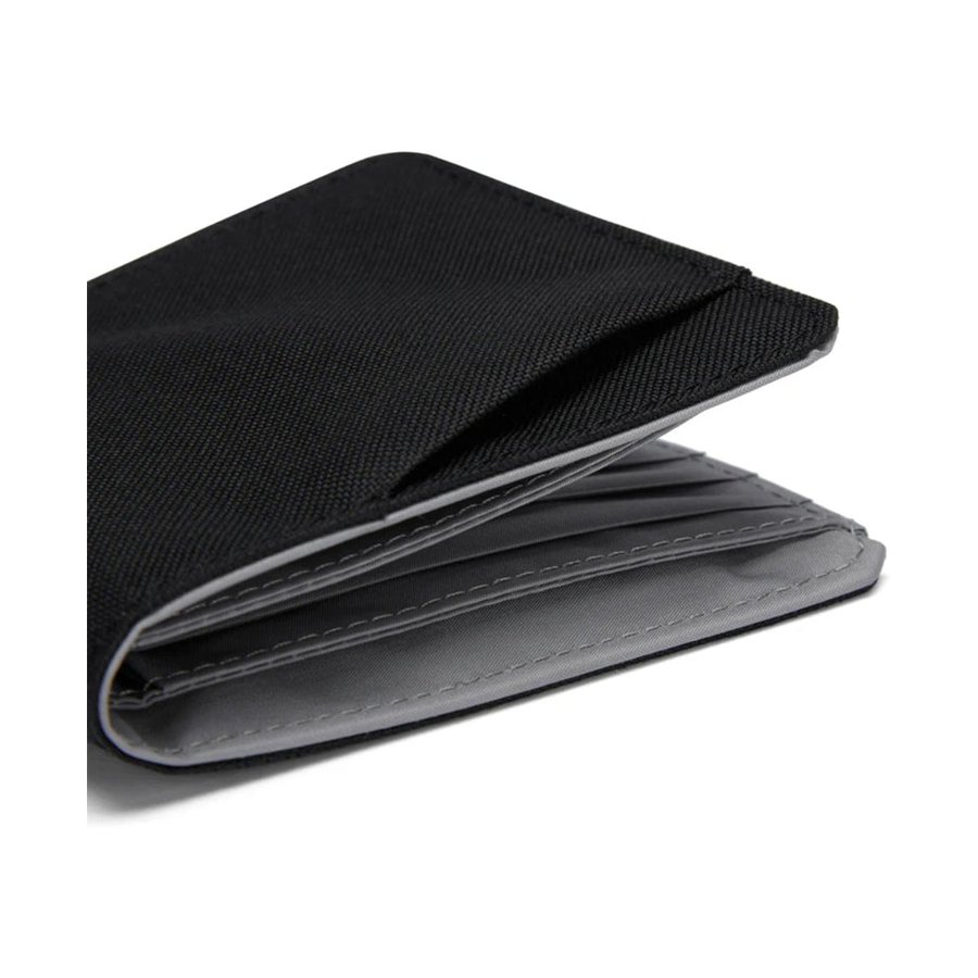 Pacsafe RFIDsafe RFID Blocking Bifold Wallet Jet Black Jet Black