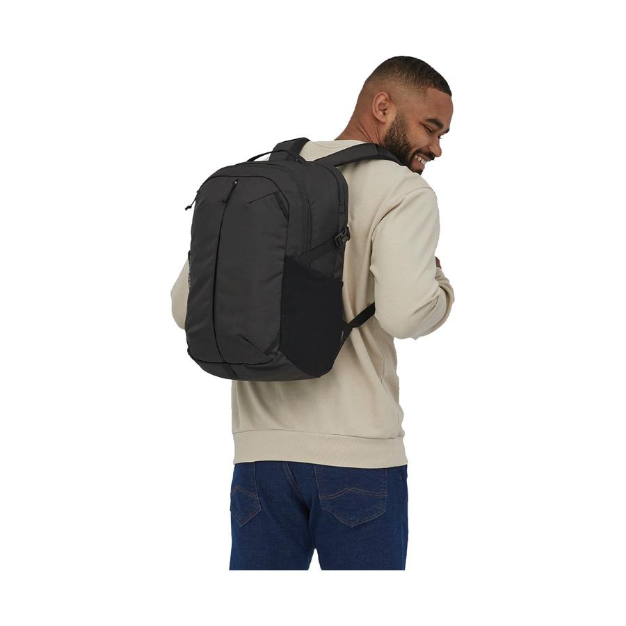 Patagonia Refugio Daypack 26L Black Black