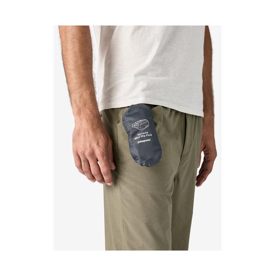 Patagonia Terravia Mini Hip Pack 1L Black Black