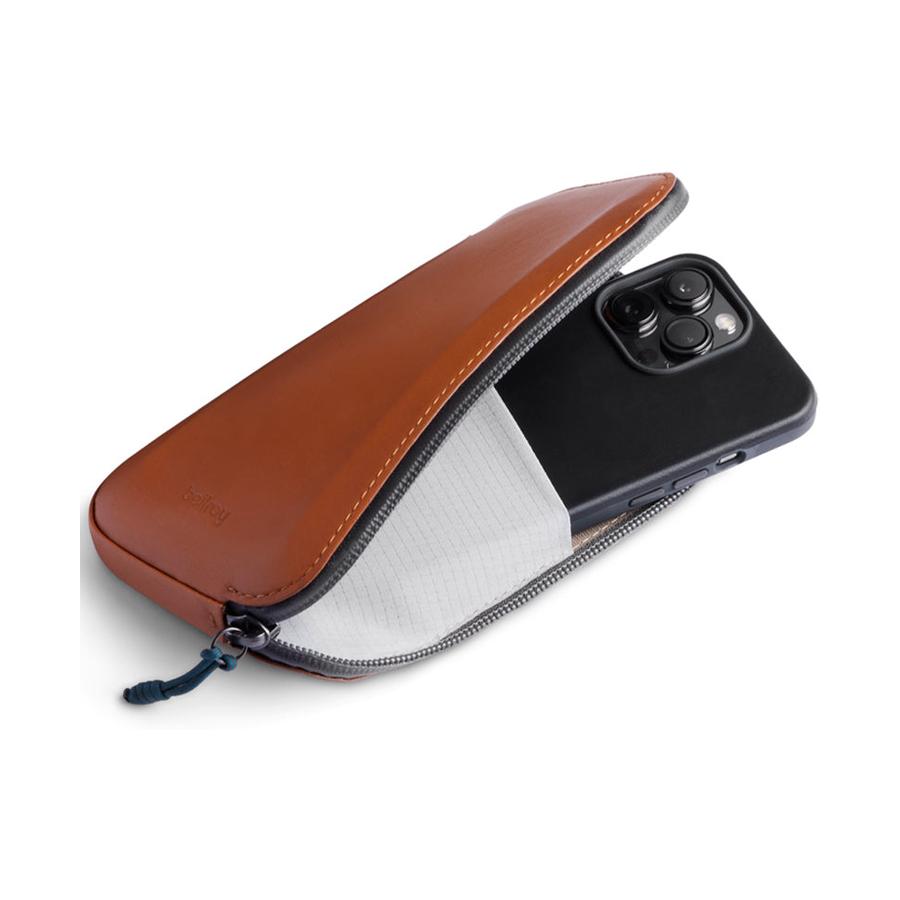 Bellroy All-Conditions Phone Pocket Plus Bronze Bronze