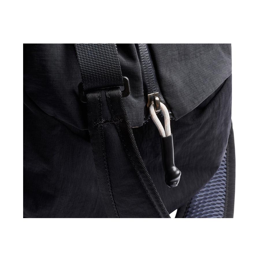 Bellroy Lite Duffle Black Black